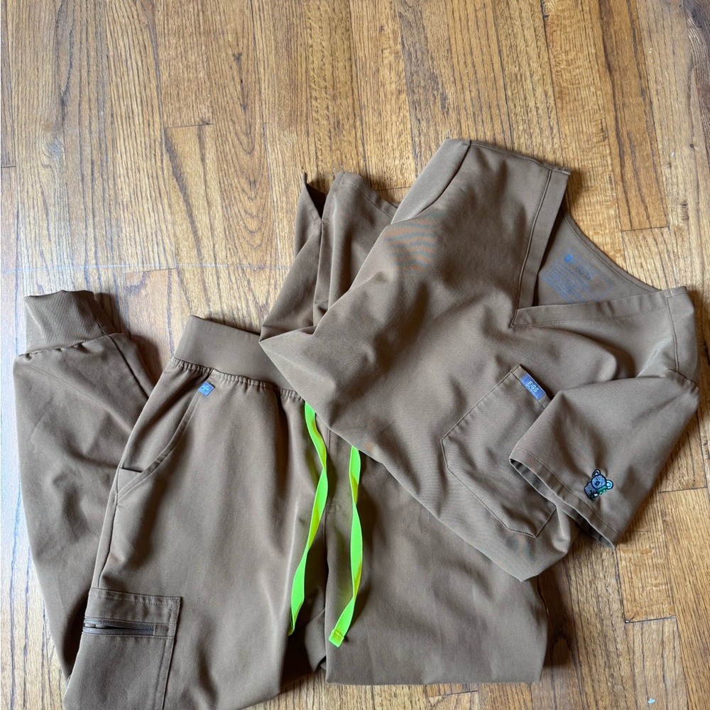 Figs Brown Scrub Set with Green Accents